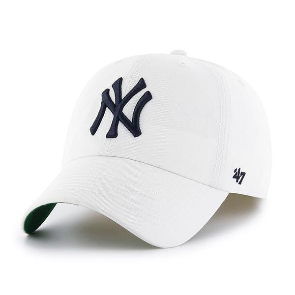 white yankees cap