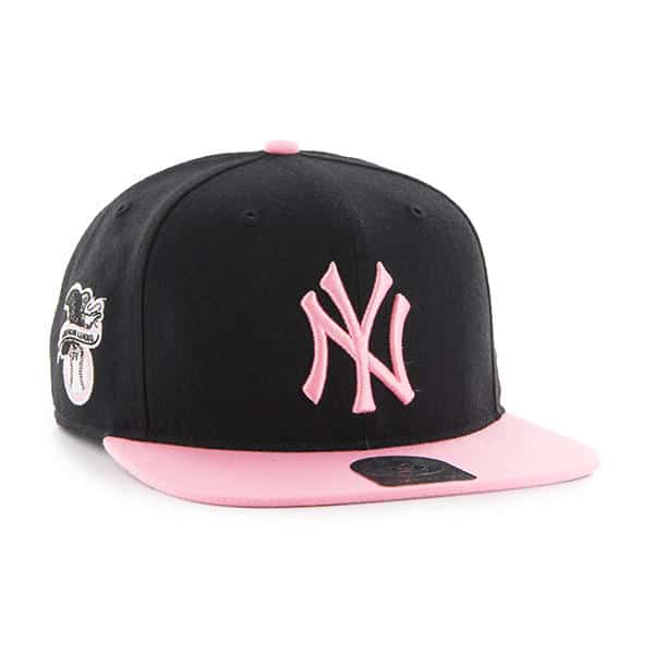 black and pink yankee fitted